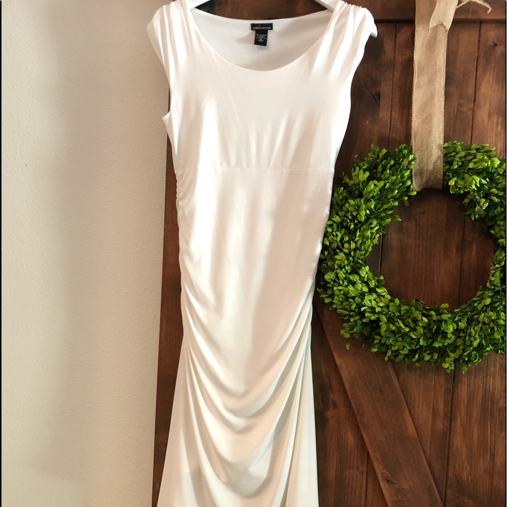 White dress by Moda